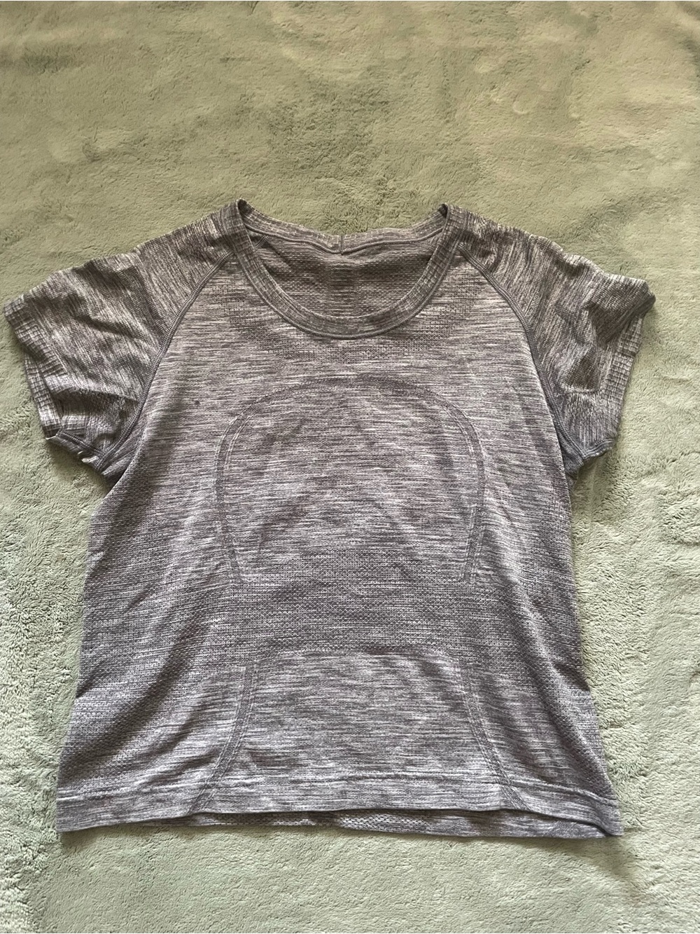 Lululemon Women's Short Sleeve Heather Gray Performance Tee